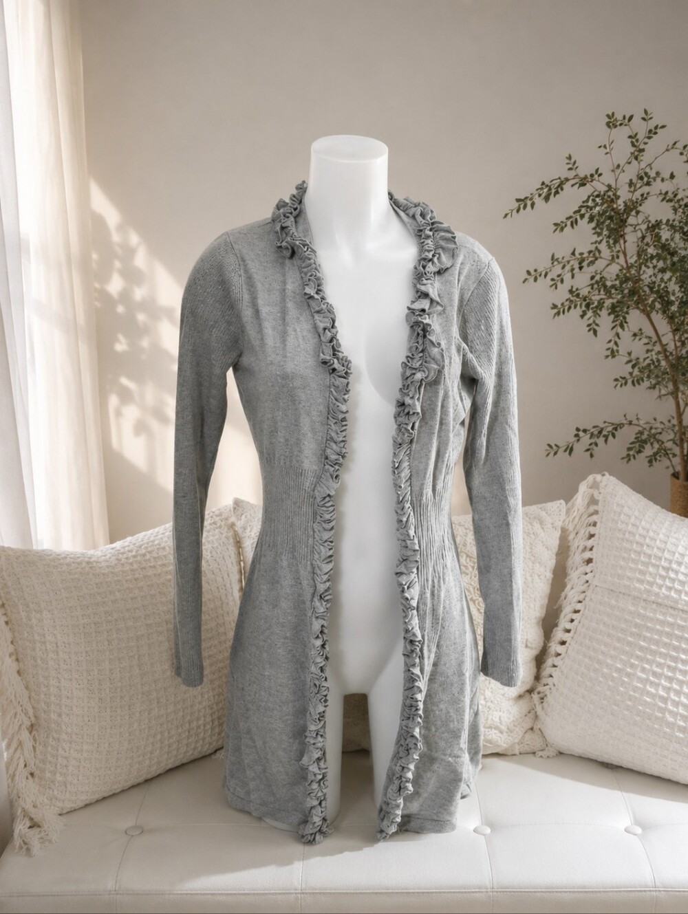 Size M Dulcinea Women's Gray Ruffled Sweater Dress